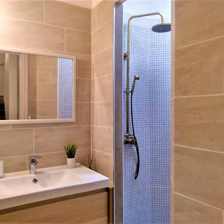 Homestay Superbe Maison De - Privee - Quartier Villebourbon - 5 Min A Pied Gare Et Hypercentre *